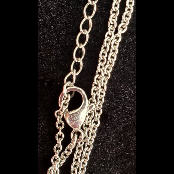 Princess Cut Square White Rhinestones Cross Pendant Necklace - Picture 6 of 9